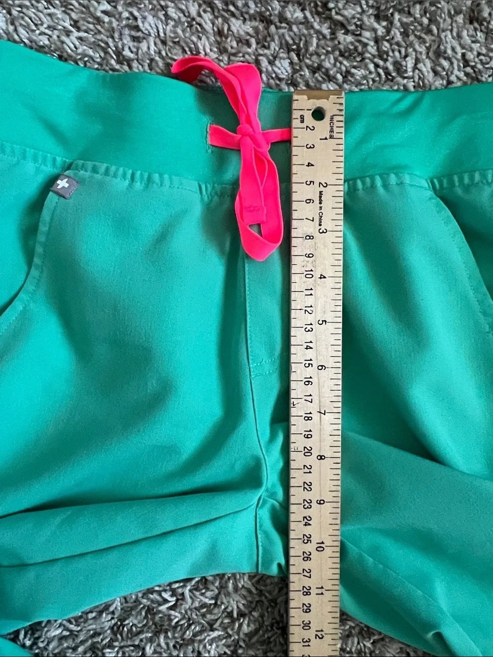 Like New! FIGS Zamora Jogger Scrub Pants PO#1426 Surgical Green in XS/P - Picture 15 of 16